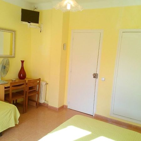 Hostal Lleida 卡拉费尔 外观 照片