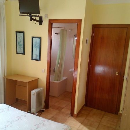 Hostal Lleida 卡拉费尔 外观 照片