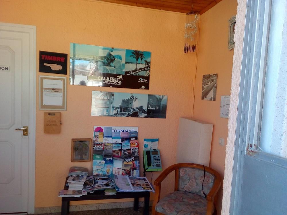 Hostal Lleida 卡拉费尔 外观 照片